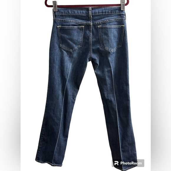 Old Navy The Diva Low Rise Bootcut Jeans - Women’s 6 short - GUC - Picture 2 of 3